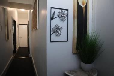 Old Barrington Arms Apartments