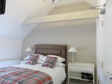 The Golden Mile Country Inn