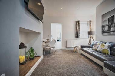 Host & Stay - Skyview