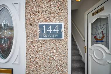 Host & Stay - Skyview