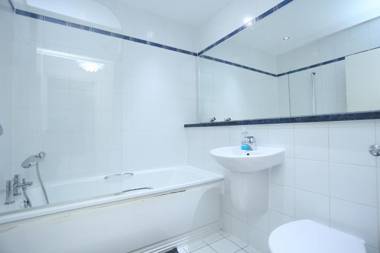 Gorgeous 2 bedroom 2 bathroom Woolwich