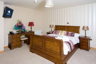 The Elephant & Castle Hotel