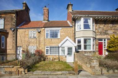 Host & Stay - The Snug