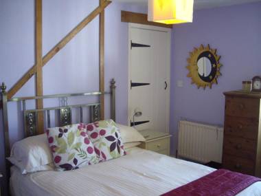 Wishing Well Garden Apartment