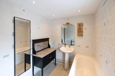 Host & Stay - Virginia House