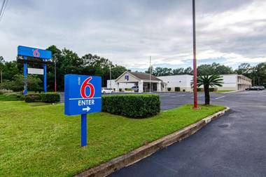 Motel 6-Bay Minette AL