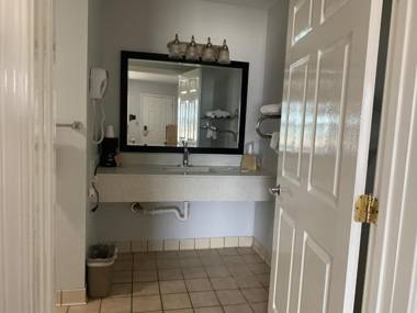 Key West Inn - Childersburg