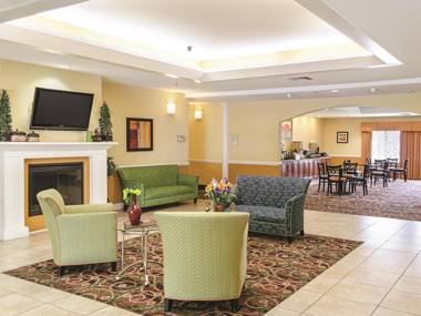 La Quinta Inn & Suites by Wyndham Mobile Satsuma / Saraland