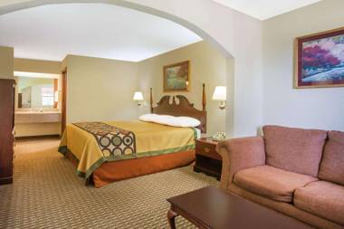 Super 8 by Wyndham Cabot