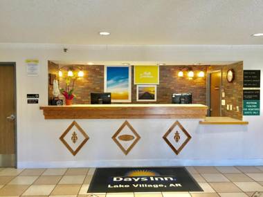 Days Inn by Wyndham Lake Village