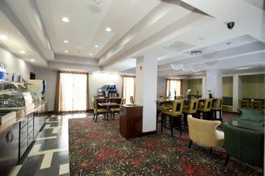 Holiday Inn Express & Suites Morrilton an IHG Hotel