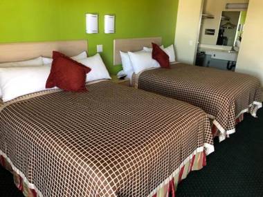 California Inn Hotel and Suites Adelanto US 395