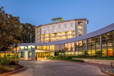 Crowne Plaza Cabana Hotel an IHG Hotel