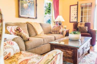 Aterno Vineyard Guest House