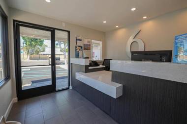 Motel 6 Tustin CA - Orange County