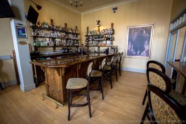 Windsor Hotel & Restaurant