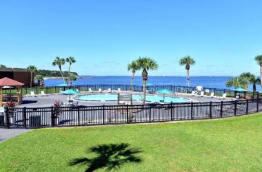 Bay View Inn Beach Resort