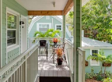 SeaGlass Inn Bed and Breakfast