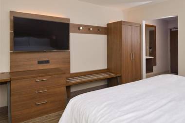 Holiday Inn Express & Suites - Ottumwa an IHG Hotel