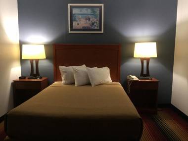 Travelodge by Wyndham Spirit Lake/Okoboji