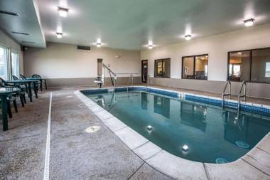 Quality Inn & Suites Mendota near I-39