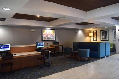 Holiday Inn Express Hotel & Suites Sparta