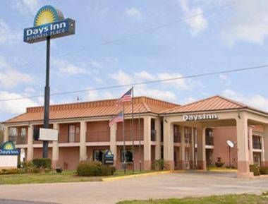 Days Inn by Wyndham Rayville