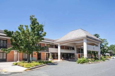 Days Inn by Wyndham Perryville