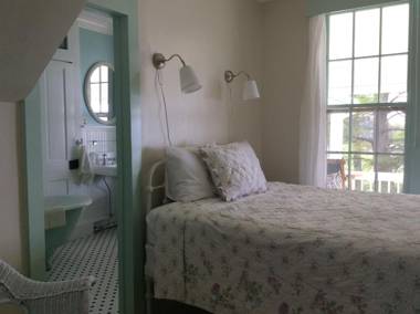 Wades Point Inn on the Bay