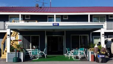 Colonial Inn Ellsworth