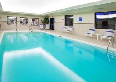 Holiday Inn Express Hotel & Suites Chesterfield - Selfridge Area an IHG Hotel