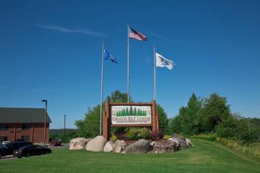 Grand Ely Lodge
