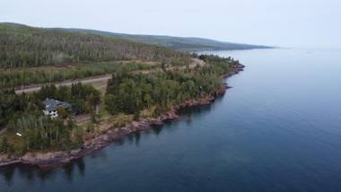 Thomsonite Inn on Lake Superior