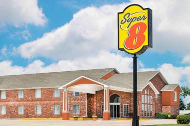 Super 8 by Wyndham Bolivar