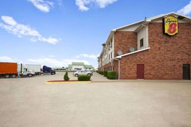 Super 8 by Wyndham Bowling Green