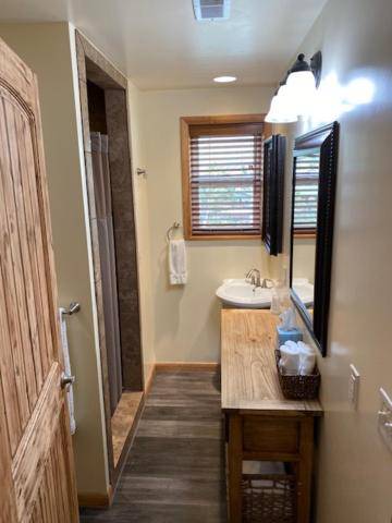 Yellowstone Riverside Cottages