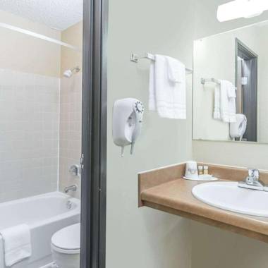 Hotel Glendive - Yellowstone River