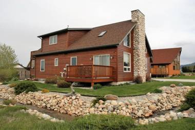 Mountain-View-Tee-and-Ski with Hot Tub by AAA Red Lodge Rentals