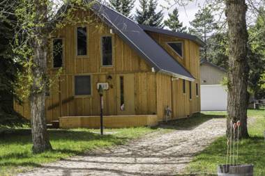 Chickadee Chalet by AAA Red Lodge Rentals