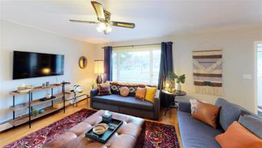 Dog Friendly Bean's Place with Hot Tub by AAA Red Lodge Rentals