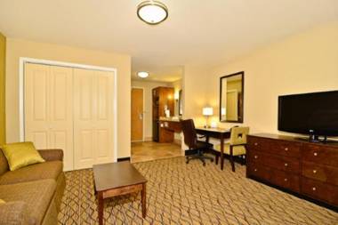 Holiday Inn Express & Suites - Williston an IHG Hotel