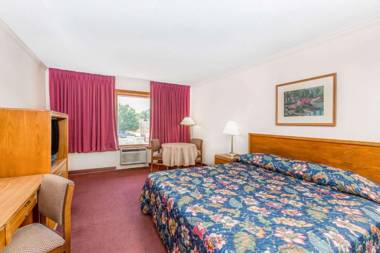 Knights Inn & Suites South Sioux City