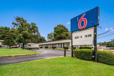 Motel 6-Tinton Falls NJ