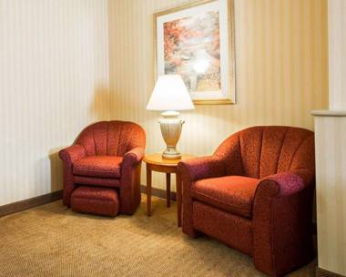 Comfort Inn & Suites Hawthorne