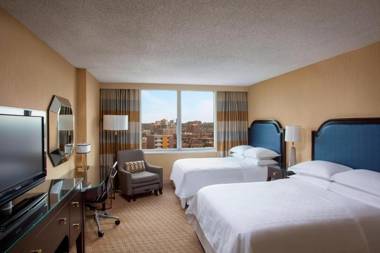 Sheraton LaGuardia East Hotel