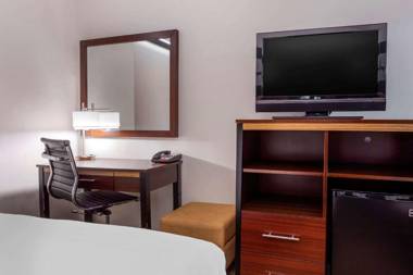 Avion Inn Near LGA Airport Ascend Hotel Collection