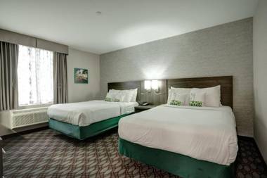 LeTap Hotel near AirTrain JFK Airport