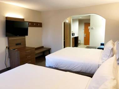 Holiday Inn Express & Suites Harrison an IHG Hotel