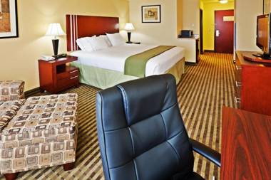 Holiday Inn Express & Suites Perry an IHG Hotel