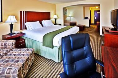 Holiday Inn Express & Suites Perry an IHG Hotel